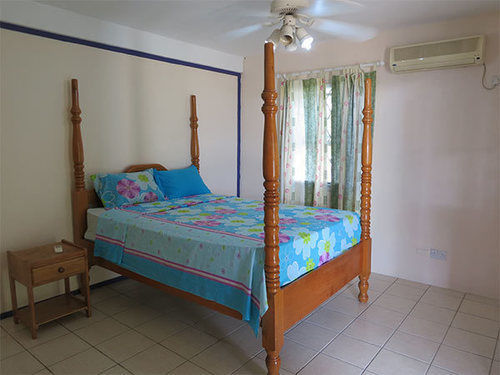 Capt. Harris Suites St. George's Exterior photo