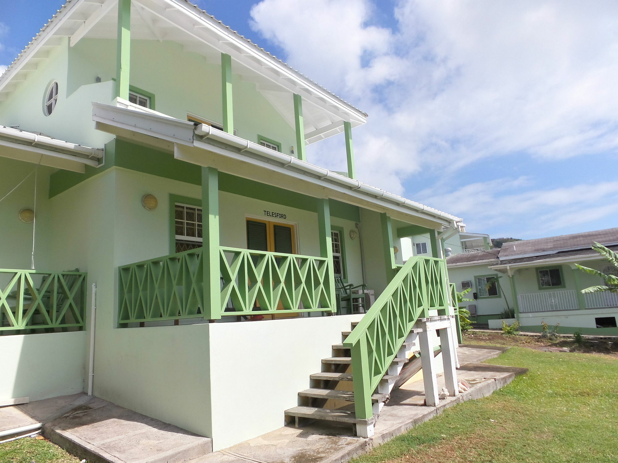 Capt. Harris Suites St. George's Exterior photo
